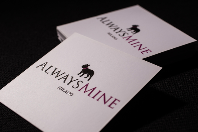 White square UV business cards with logo and spot UV finish Stack of square UV cards on white stock with fashion brand logo and spot UV finish for boutiques. Sprint24.